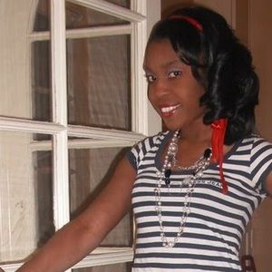 Meet your Posher, Anthonette